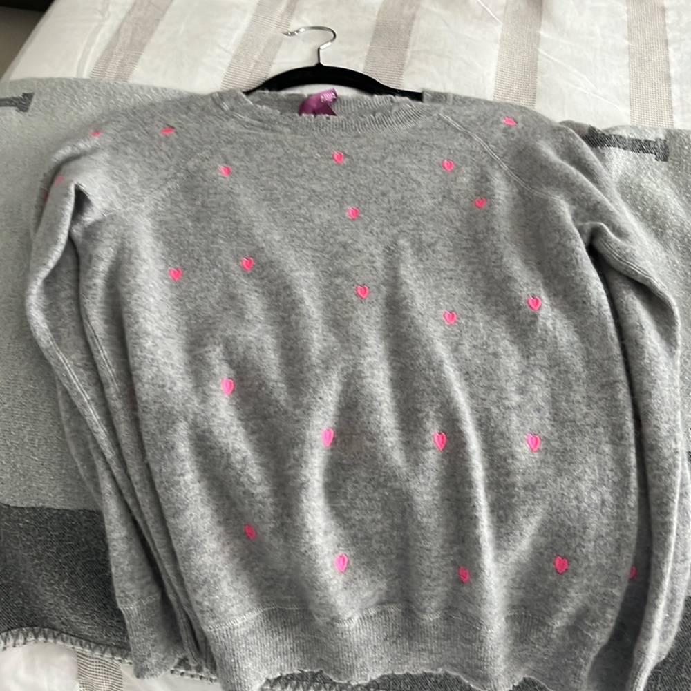 Grey Cashmere aqua sweater with pink hearts size XL.